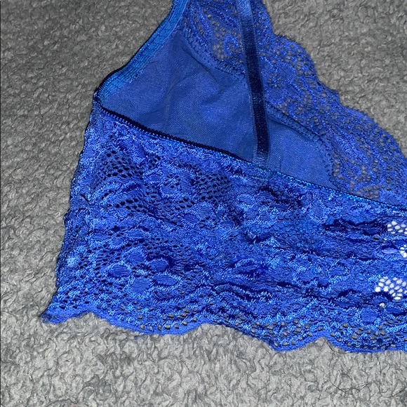 Medium Bralett - Picture 3 of 3